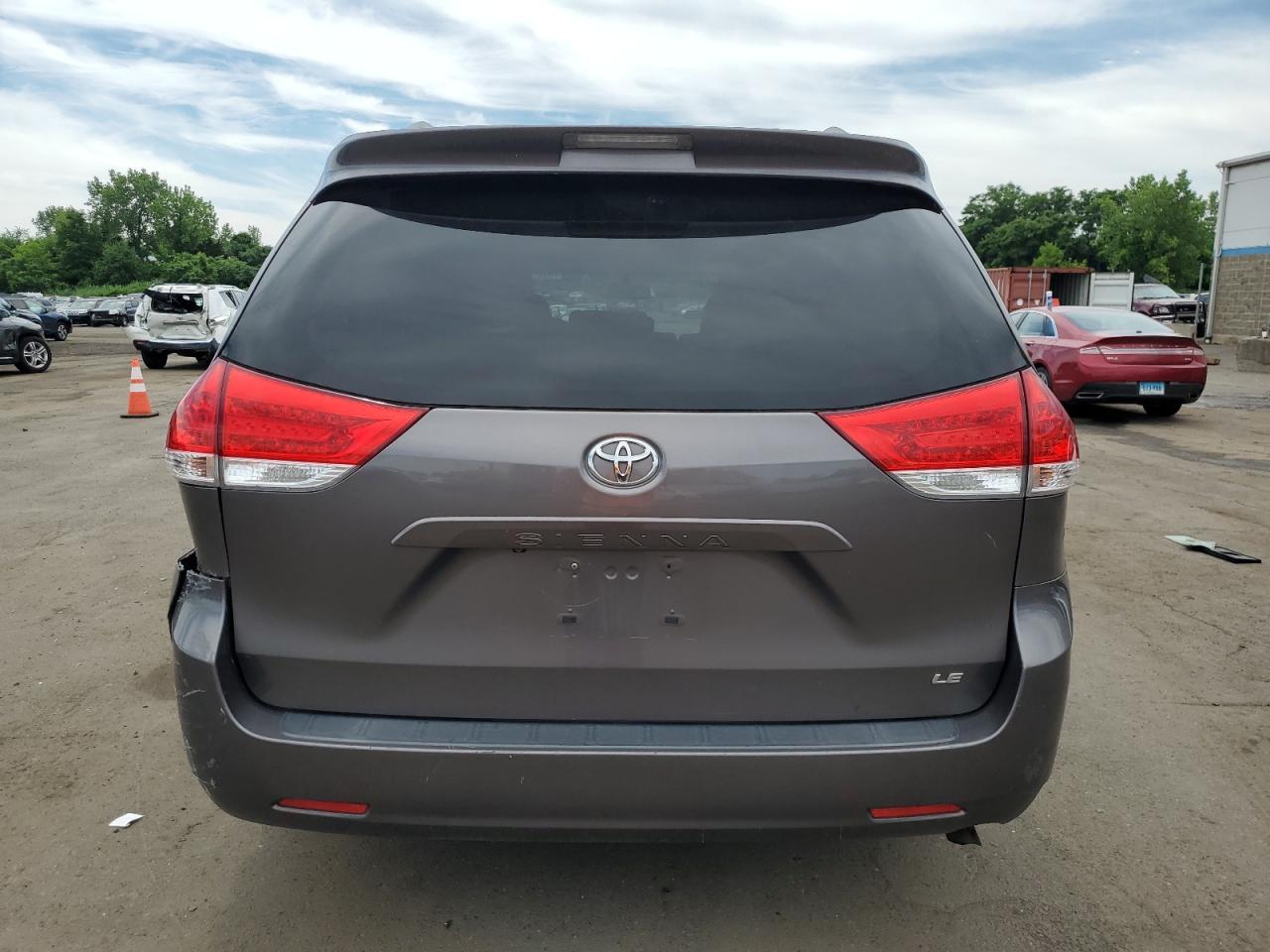 2013 Toyota Sienna Le VIN: 5TDKK3DCXDS398815 Lot: 63003235