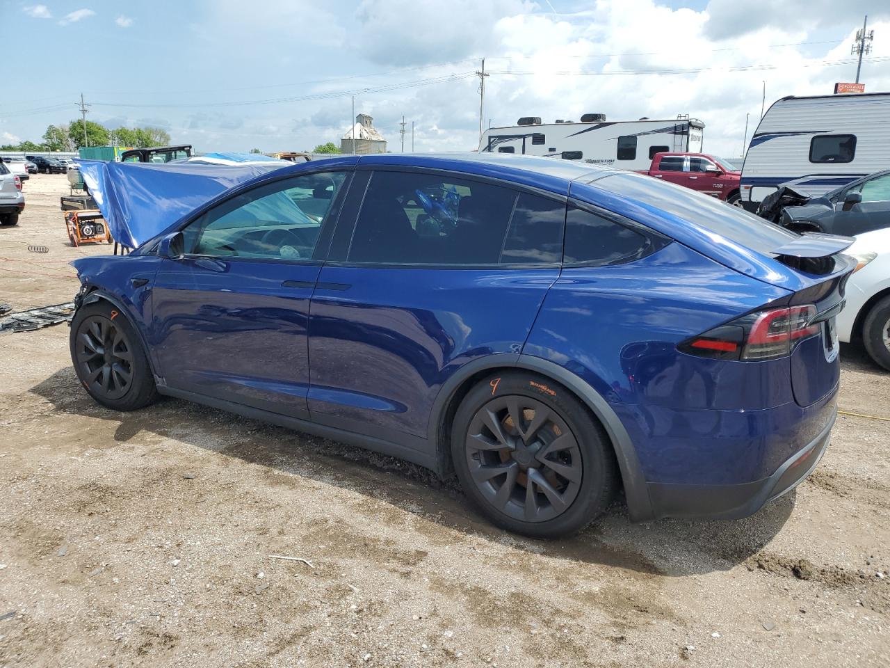 2024 Tesla Model X VIN: 7SAXCDE52RF437985 Lot: 62547715
