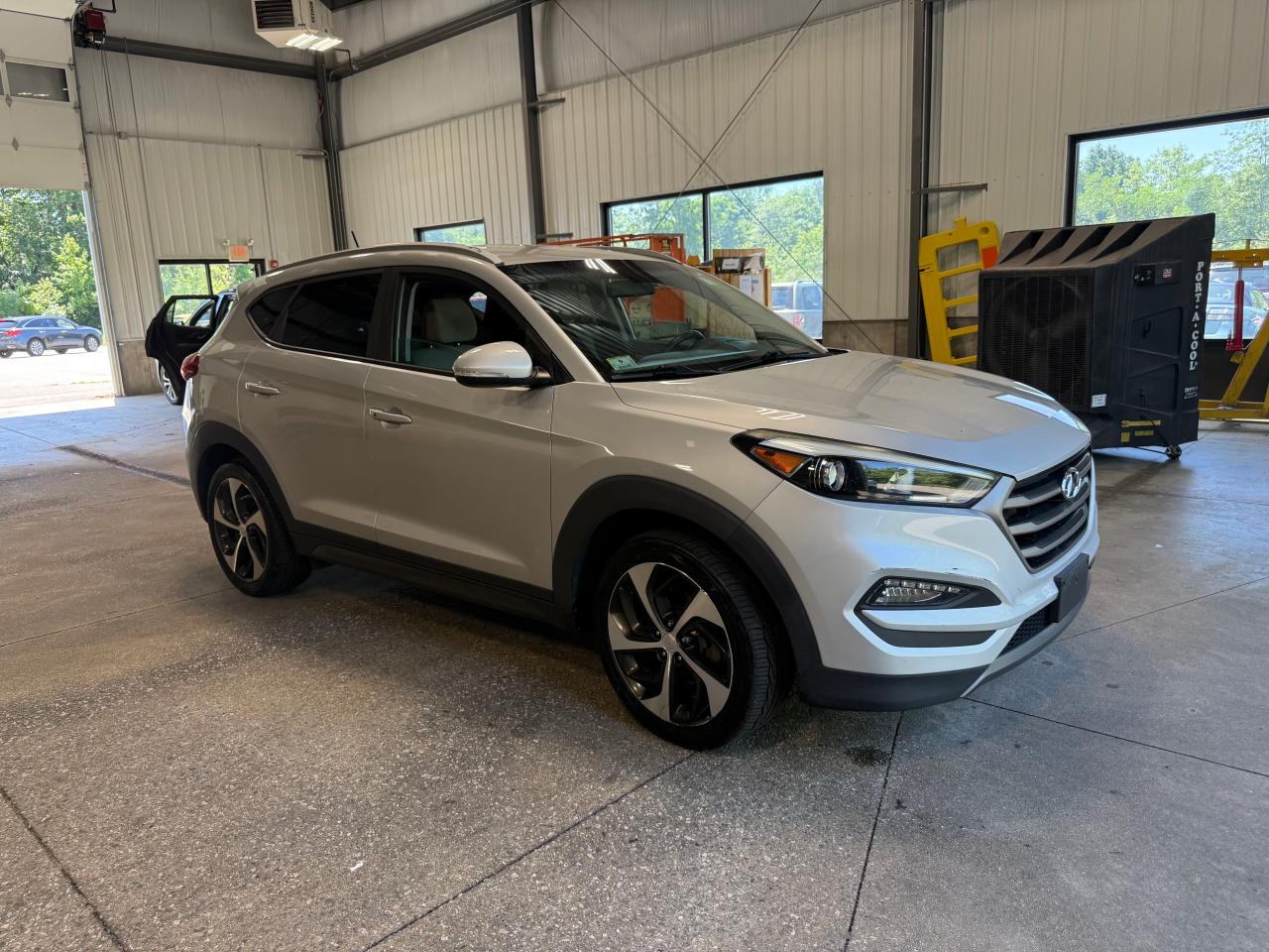 HYUNDAI TUCSON 2016 KM8J3CA22GU169559