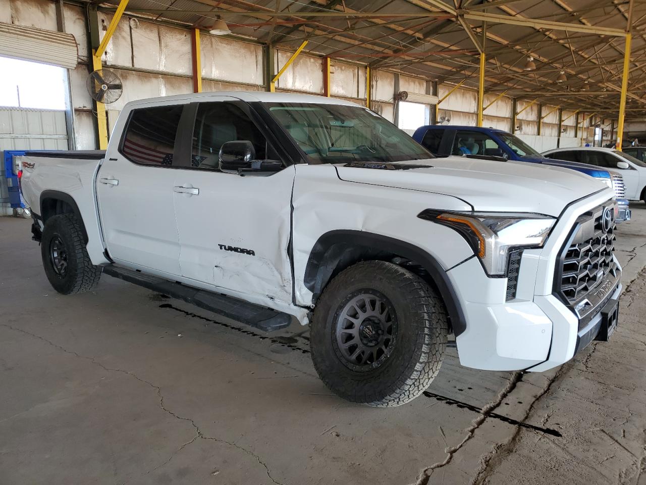 TOYOTA TUNDRA 2024 VIN 5TFWC5DB4RX042184 фото 4