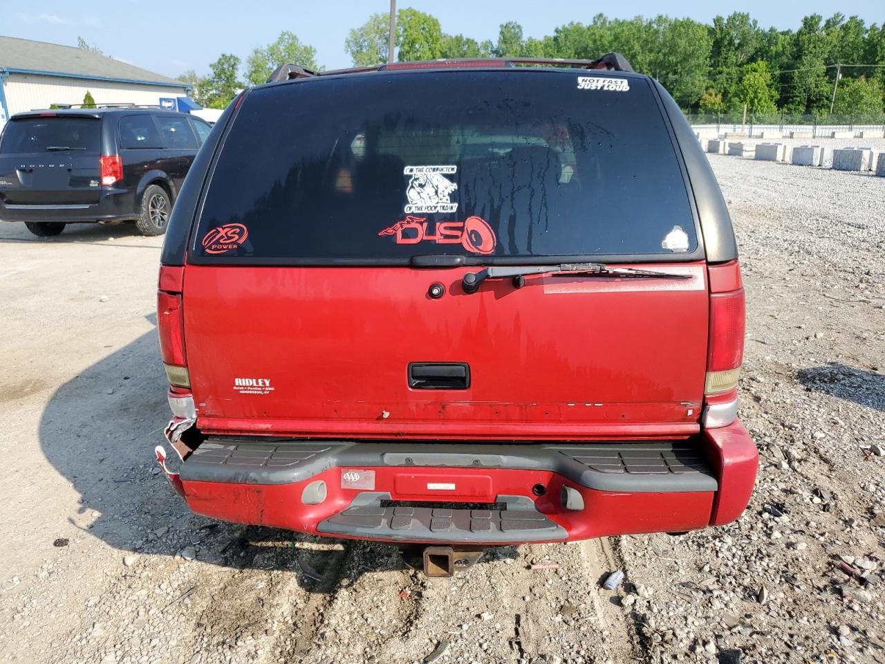 1998 GMC Jimmy VIN: 1GKDT13W1W2560898 Lot: 58831125