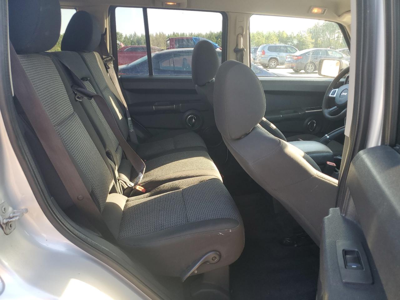 2010 Jeep Commander Sport VIN: 1J4RG4GK4AC125711 Lot: 60369545
