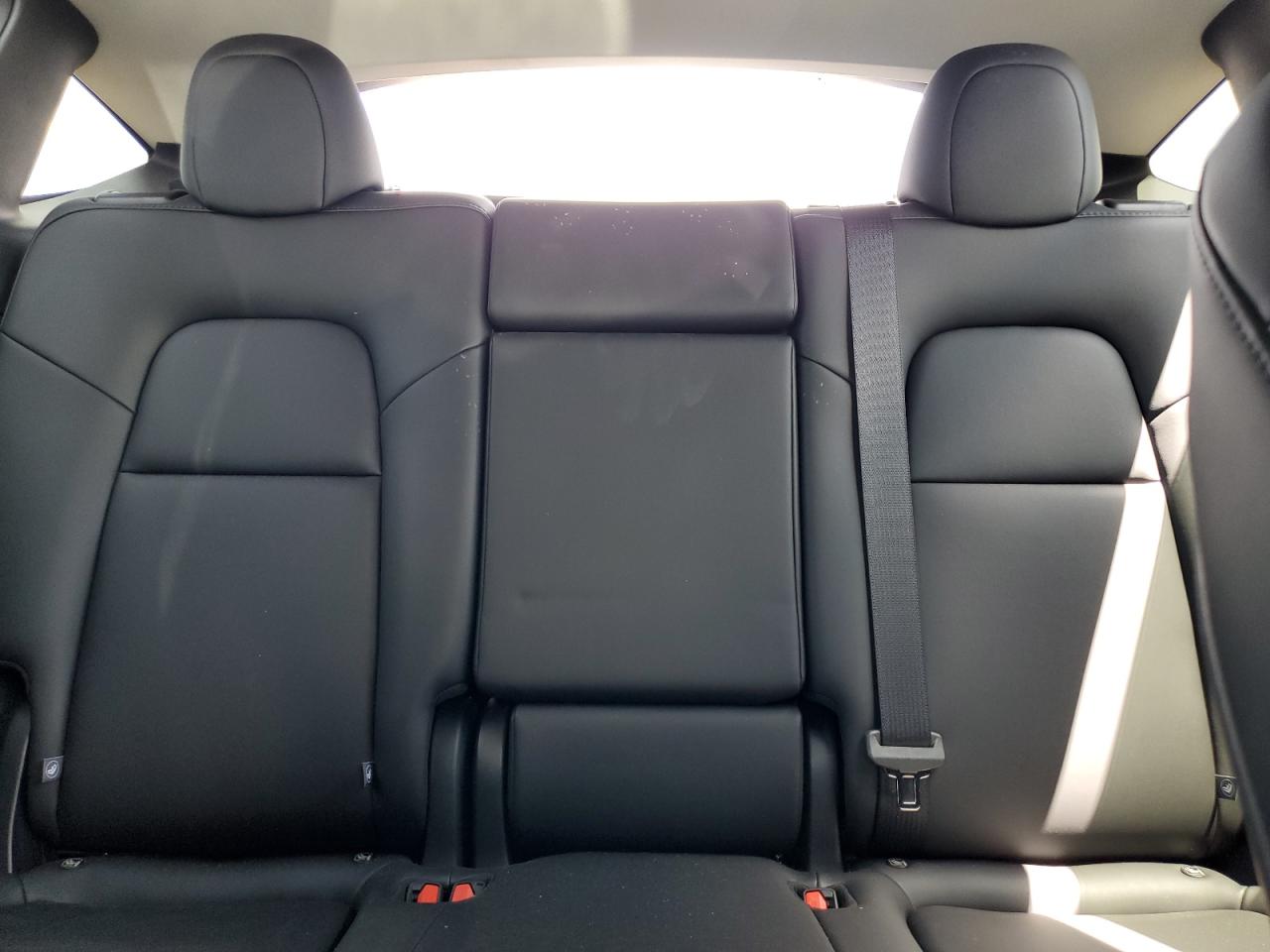 2025 Tesla Model Y VIN: 7SAYGDEF2SF300326 Lot: 63039455
