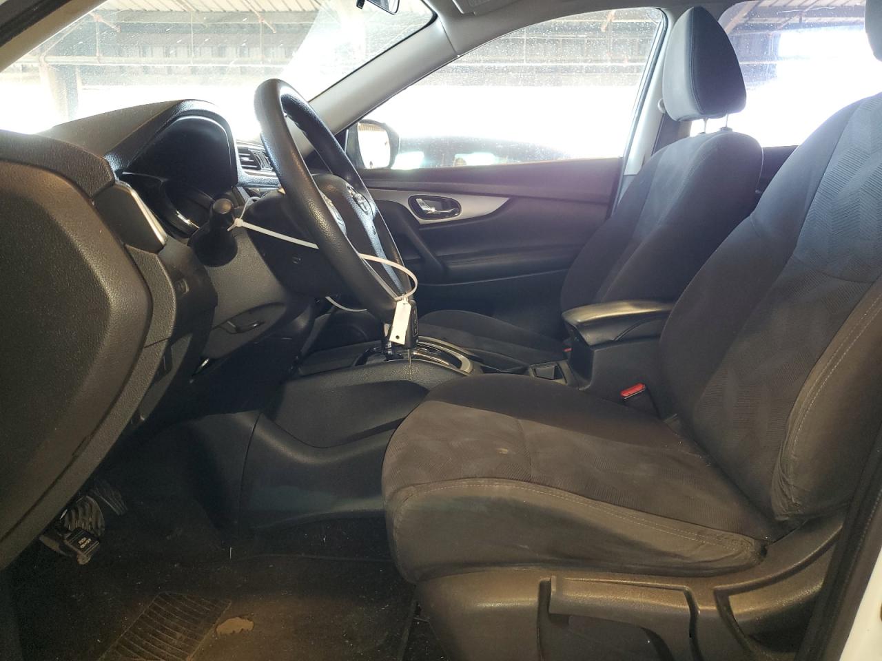 2016 Nissan Rogue S VIN: KNMAT2MT8GP670537 Lot: 61428145