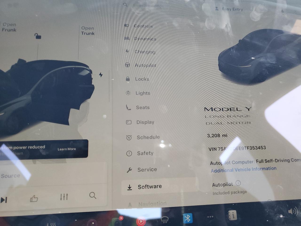 2026 Tesla Model Y VIN: 7SAYGDEE9TF353453 Lot: 62315775