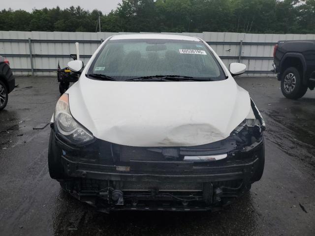 Sedans HYUNDAI ELANTRA 2013 Biały