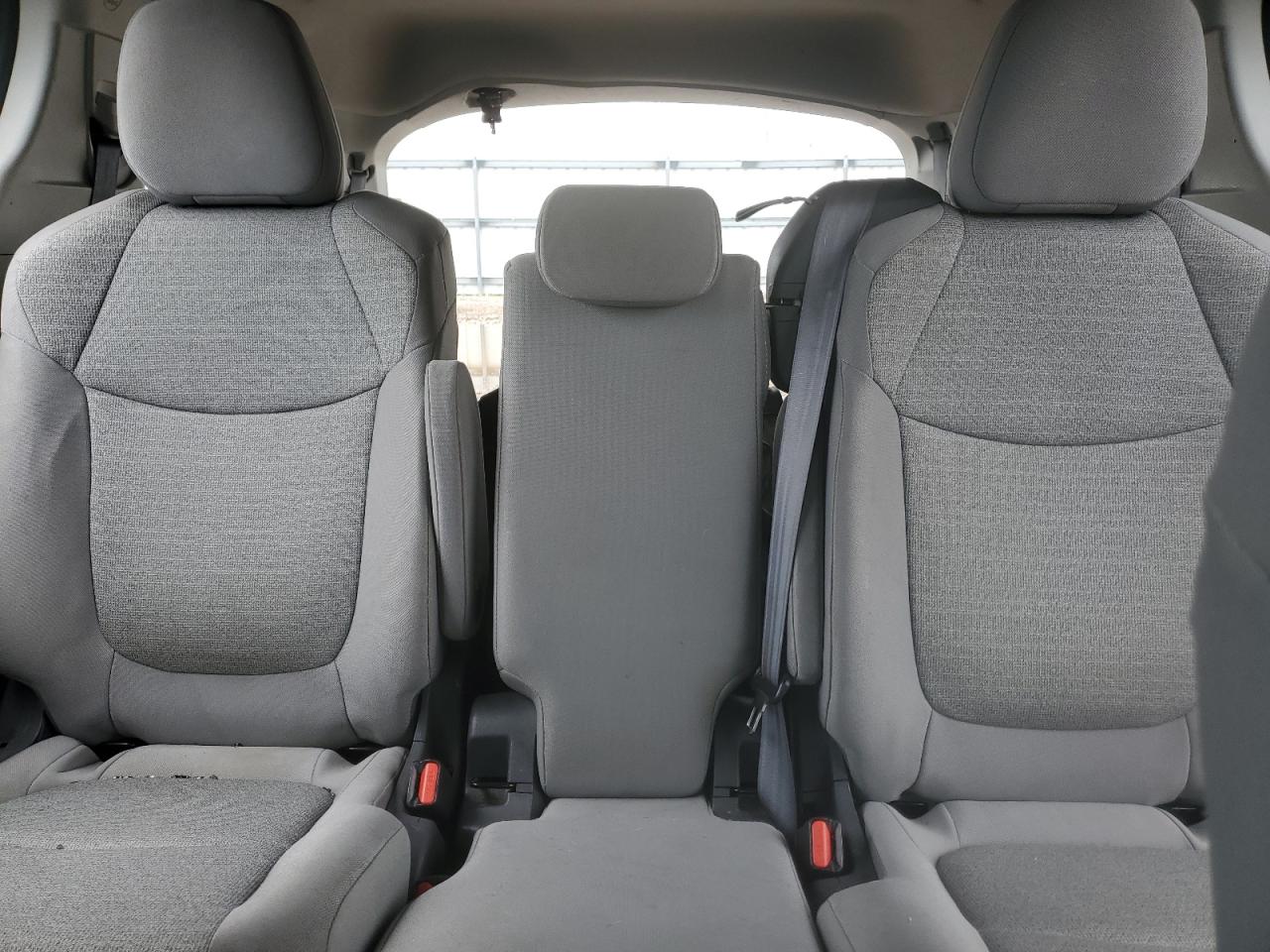 2021 Toyota Sienna Le VIN: 5TDKRKEC6MS029647 Lot: 59199425