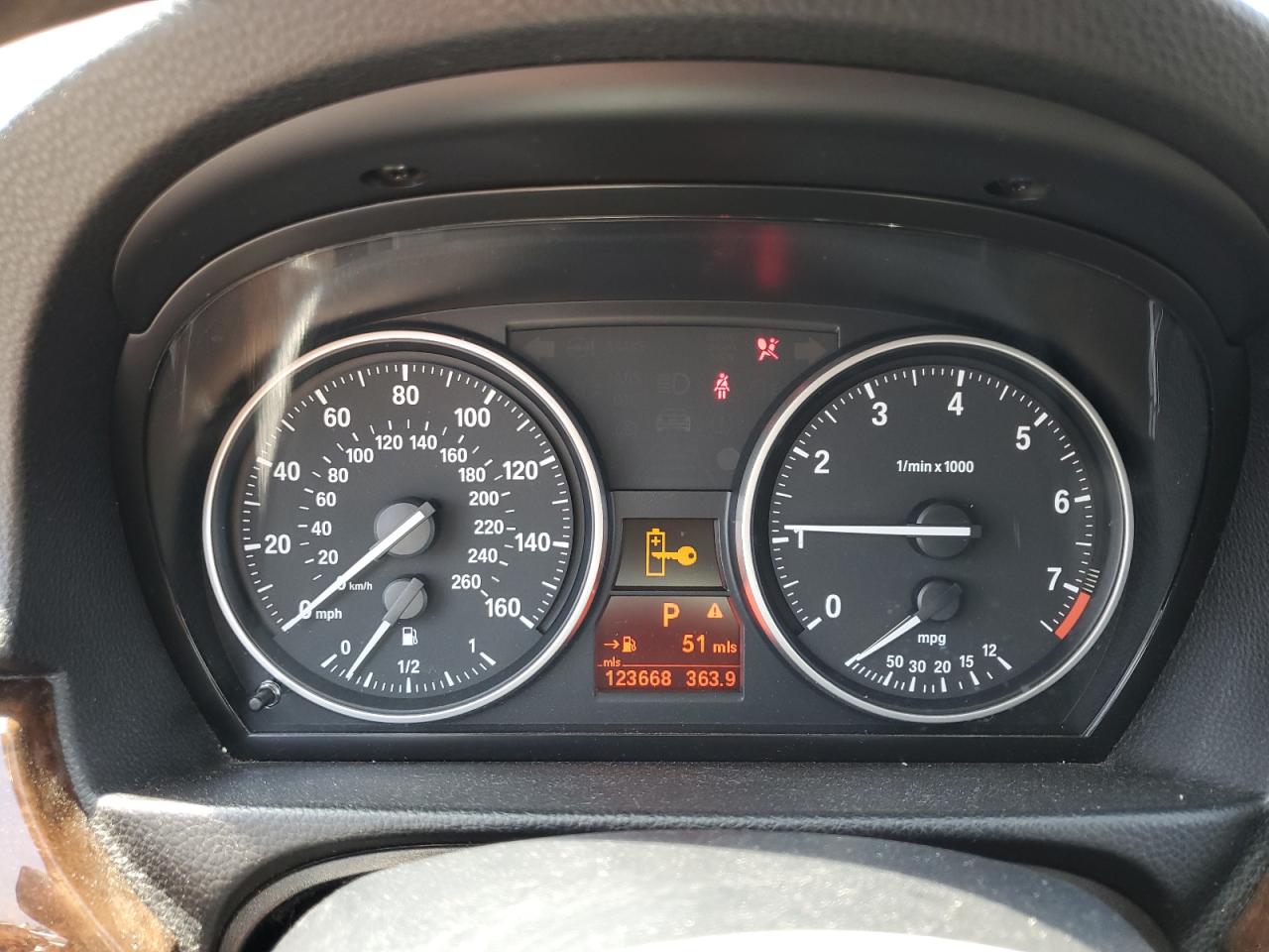 BMW 3 SERIES 2011 VIN WBAPH5G54BNM76616 фото 9