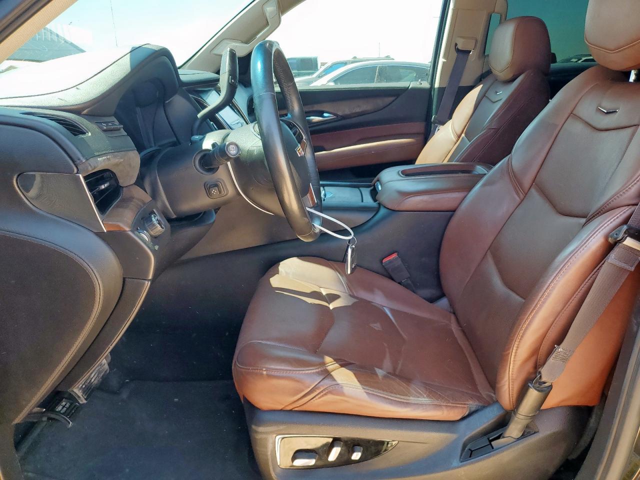 2015 Cadillac Escalade Luxury VIN: 1GYS3MKJ8FR626326 Lot: 61019945