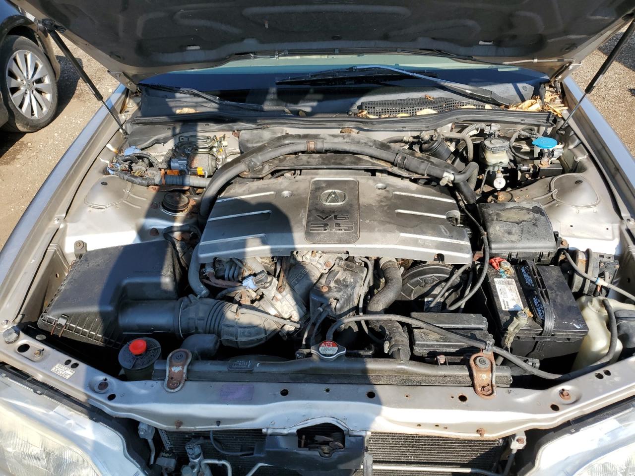 1998 Acura 3.5Rl VIN: JH4KA9657WC004758 Lot: 62400555