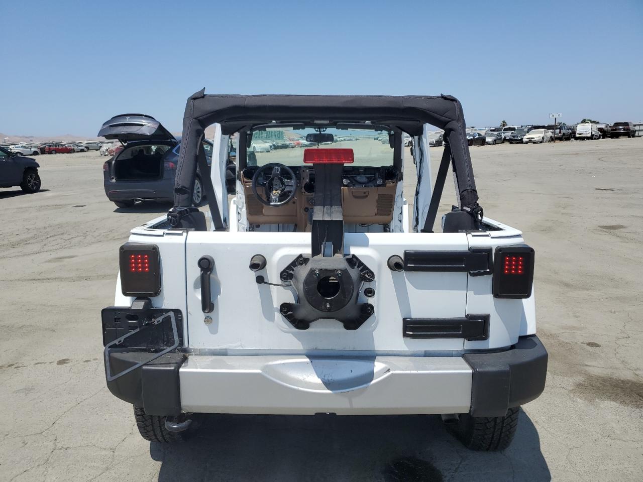 2015 Jeep Wrangler Unlimited Sahara VIN: 1C4BJWEG5FL764206 Lot: 61196405