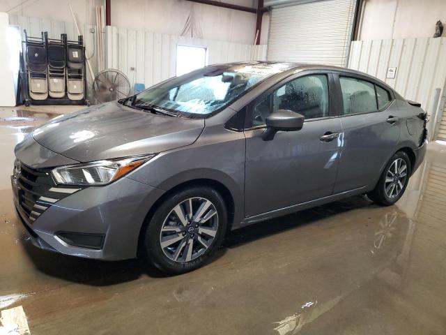  NISSAN VERSA 2023 Szary