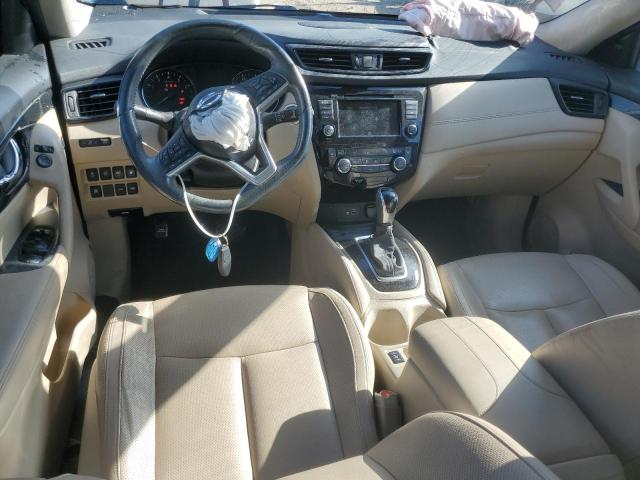  NISSAN ROGUE 2018 Czerwony
