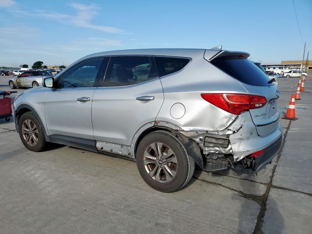 HYUNDAI SANTA FE 2016 VIN 5XYZTDLB2GG338832 фото 2