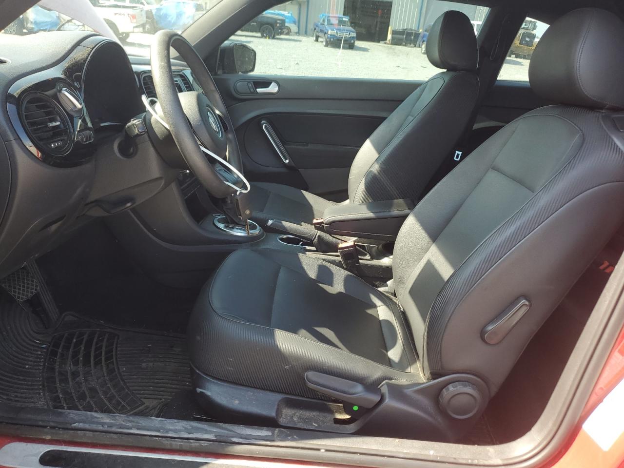2016 Volkswagen Beetle 1.8T VIN: 3VWF17AT3GM602243 Lot: 62586095