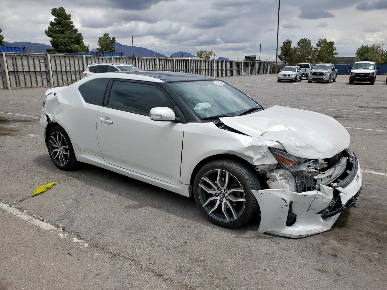 TOYOTA SCION 2016 VIN JTKJF5C75GJ018614 zdjęcie 4