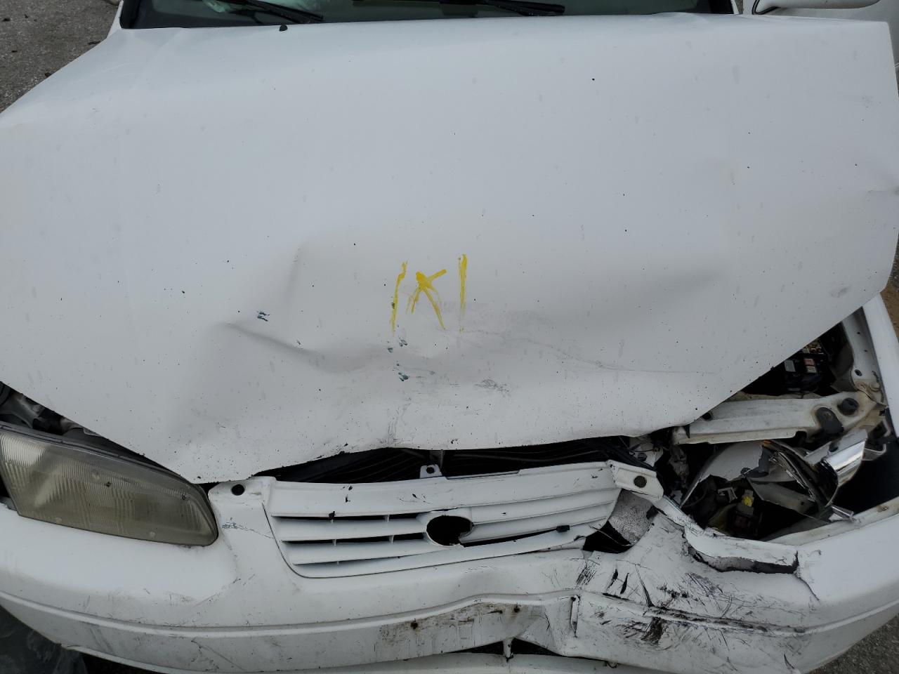 1999 Toyota Camry Le VIN: JT2BG28K8X0325620 Lot: 61139055