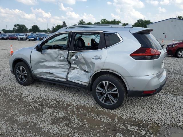  NISSAN ROGUE 2018 Srebrny