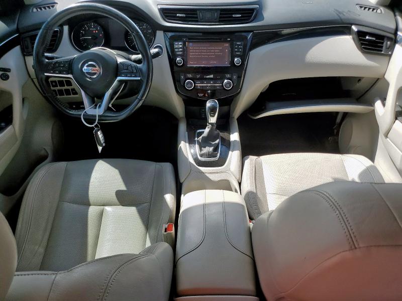  NISSAN ROGUE 2018 Biały