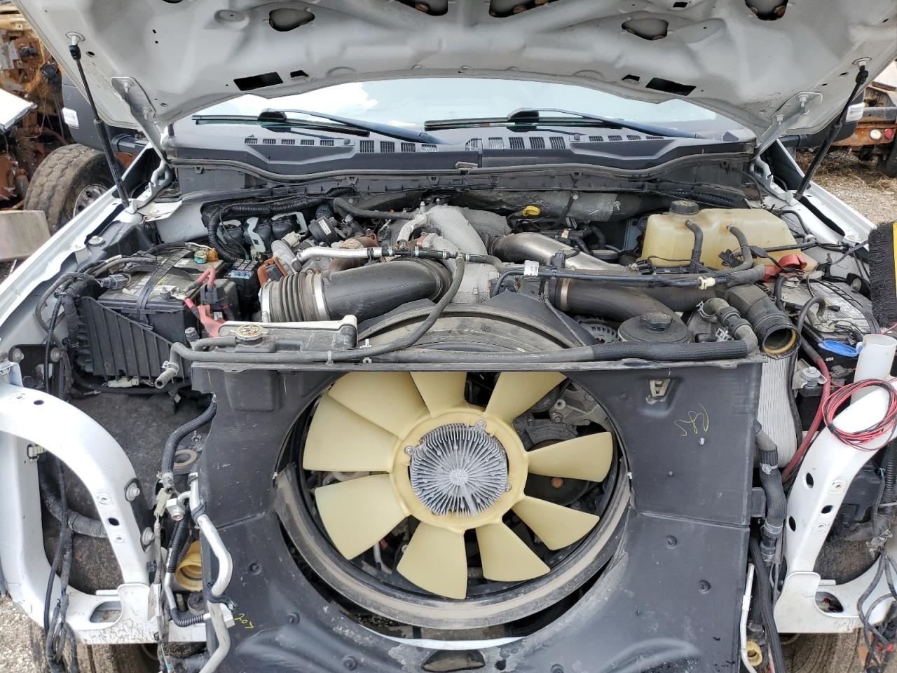 2022 Ford F550 Super Duty VIN: 1FDUF5HT7NDA03646 Lot: 57810815
