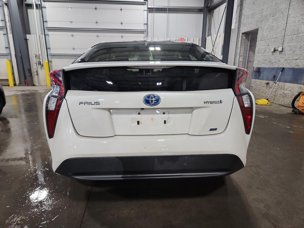 JTDKARFUXG3005963 TOYOTA PRIUS 2016