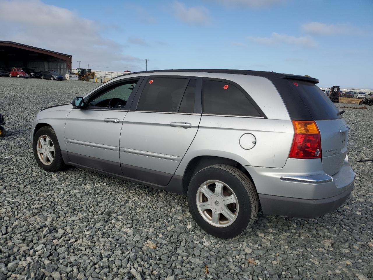 CHRYSLER PACIFICA 2005 VIN 2C4GM68425R577851 photo 2