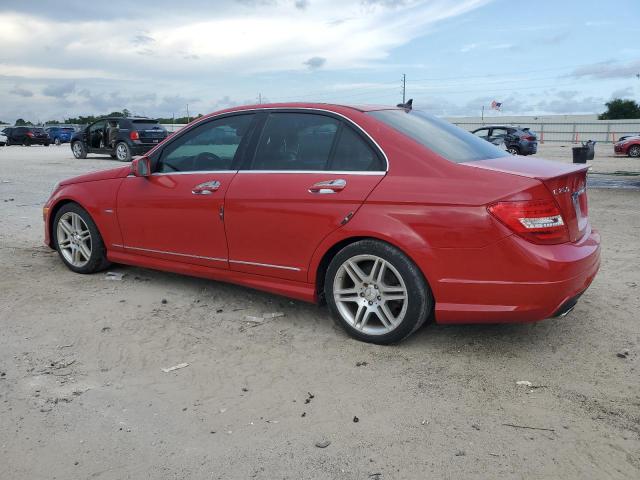  MERCEDES-BENZ C-CLASS 2012 Czerwony