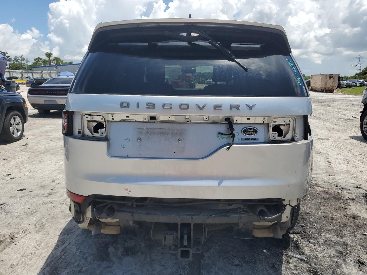 2017 Land Rover Discovery Hse VIN: SALRRBBV5HA021491 Lot: 62118715