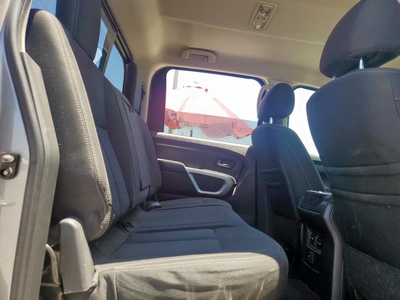 2017 Nissan Titan Sv VIN: 1N6AA1E52HN548105 Lot: 62967295