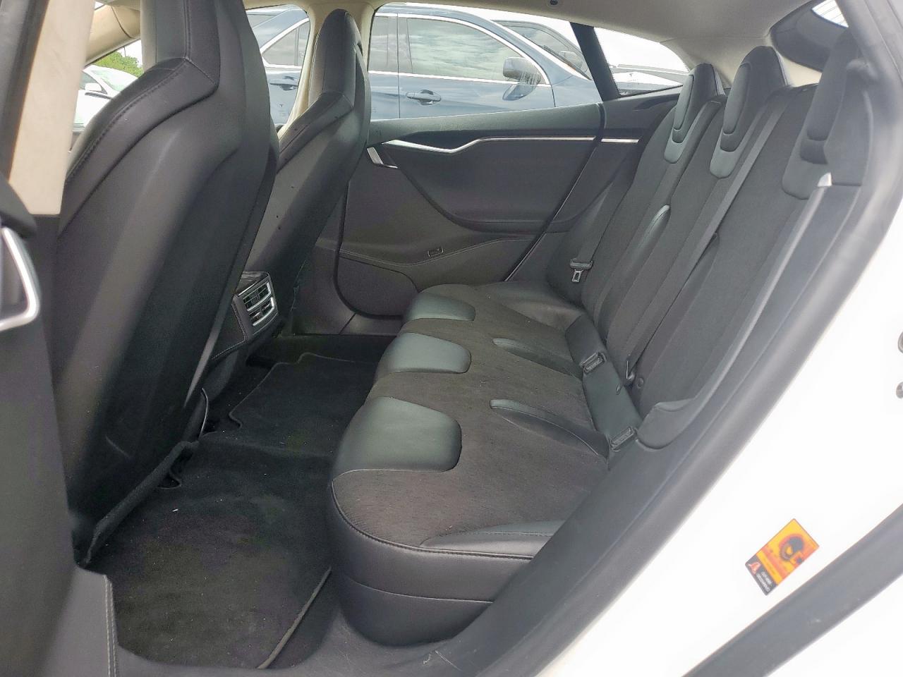 2014 Tesla Model S VIN: 5YJSA1H10EFP43839 Lot: 60768075
