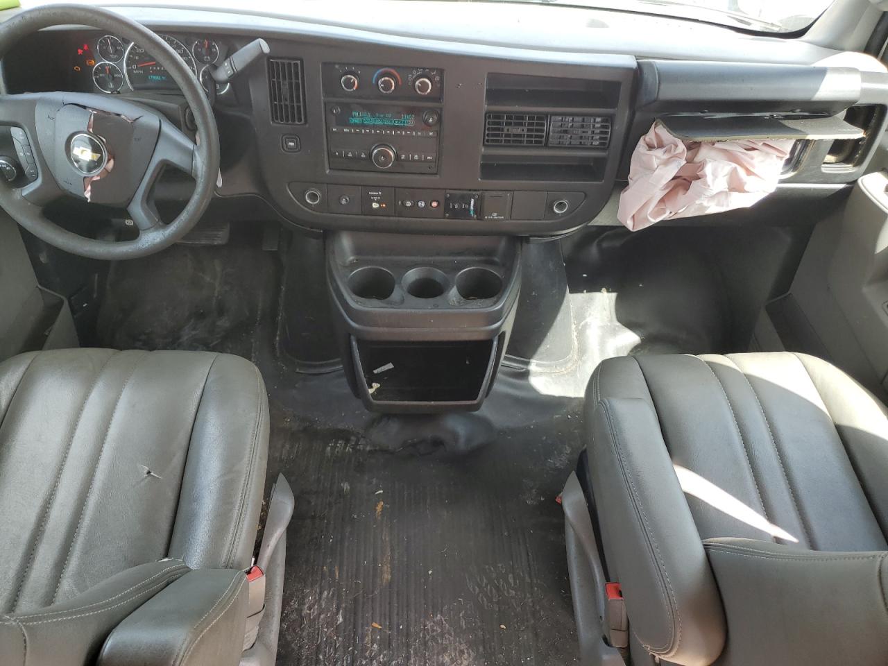 2017 Chevrolet Express G2500 VIN: 1GCWGAFF8H1349405 Lot: 60618225