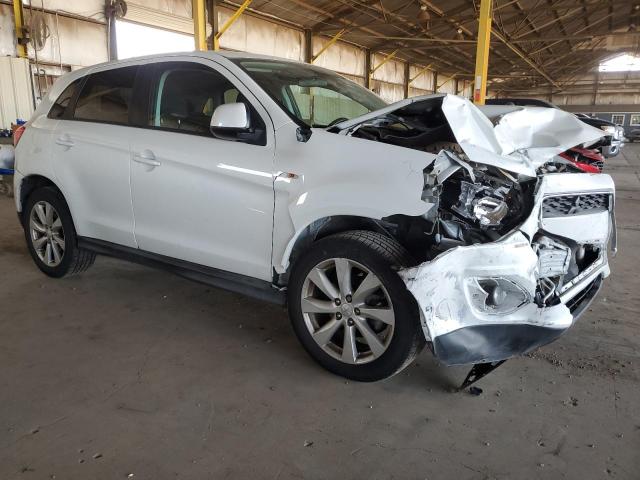  MITSUBISHI OUTLANDER 2015 Белы