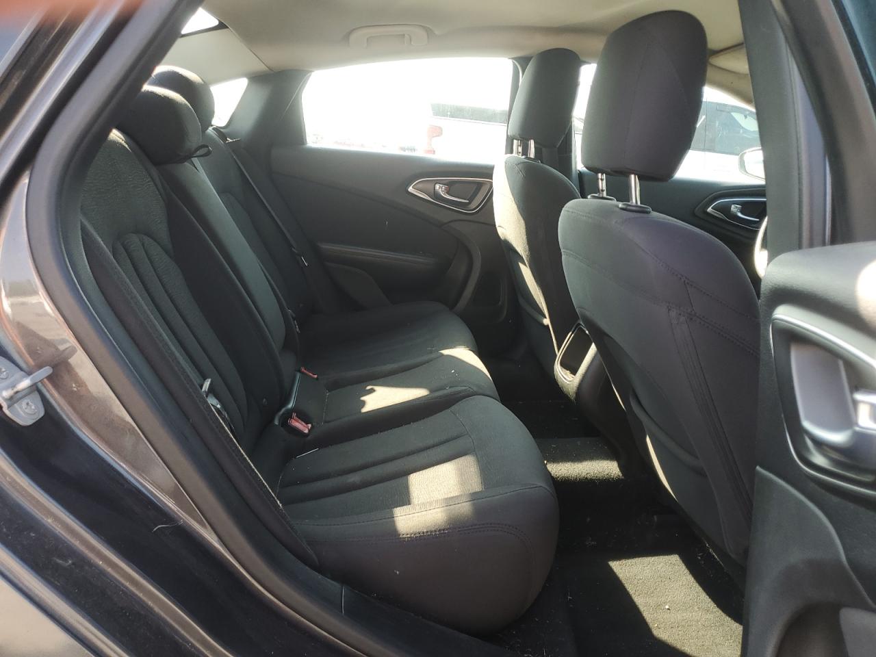 2015 Chrysler 200 Limited VIN: 1C3CCCAB7FN575900 Lot: 62362875