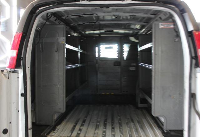  GMC SAVANA 2020 Белы