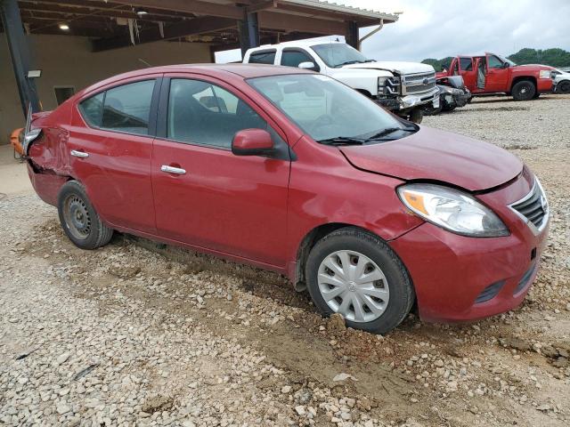 Седаны NISSAN VERSA 2013 Красный