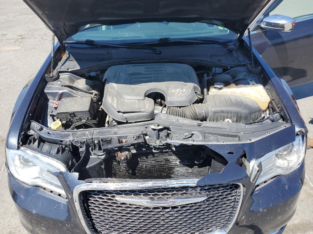 2016 Chrysler 300C VIN: 2C3CCAEG0GH359312 Lot: 61923695