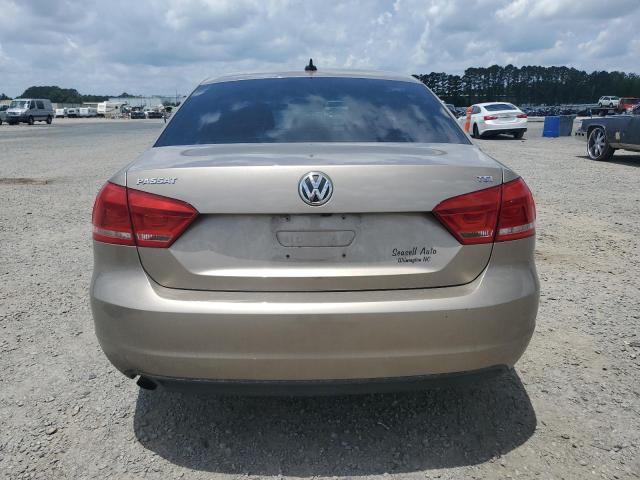 Седани VOLKSWAGEN PASSAT 2015 Золотий