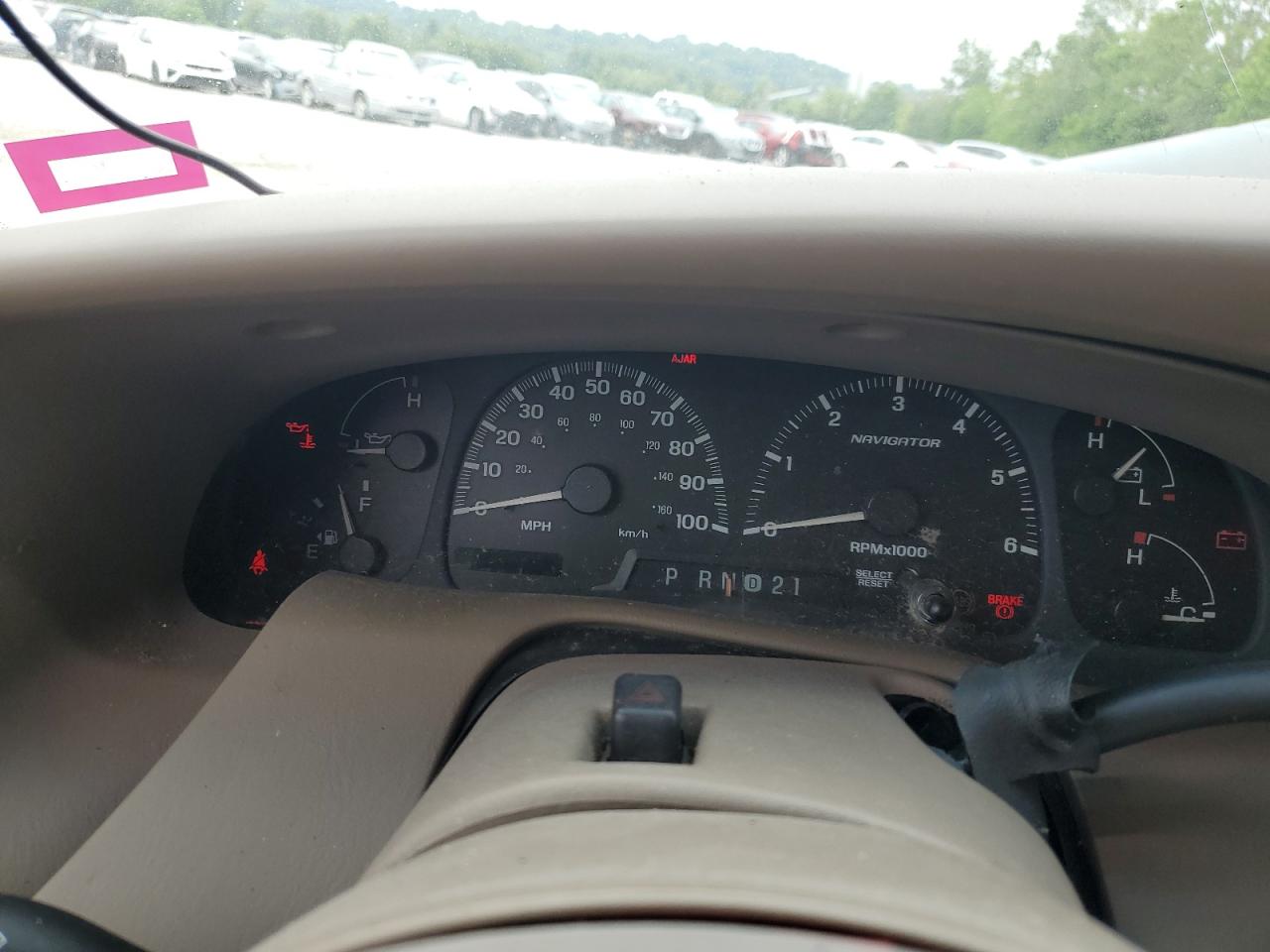 2000 Lincoln Navigator VIN: 5LMPU28A0YLJ07676 Lot: 60346655