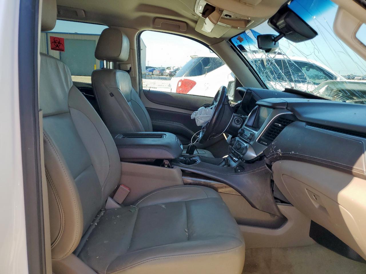 2018 Chevrolet Suburban C1500 Lt VIN: 1GNSCHKC4JR119986 Lot: 61155595