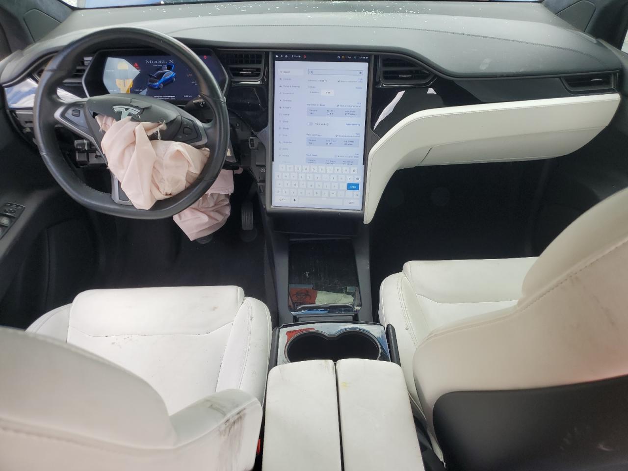 2020 Tesla Model X VIN: 5YJXCDE2XLF285853 Lot: 62228695