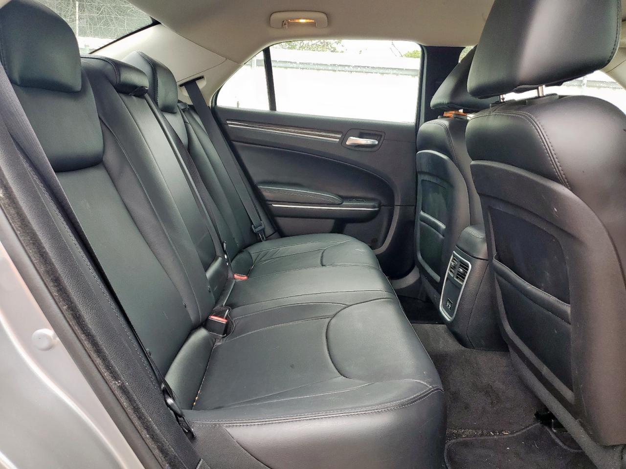 2015 Chrysler 300 Limited VIN: 2C3CCAAG8FH781526 Lot: 62896245