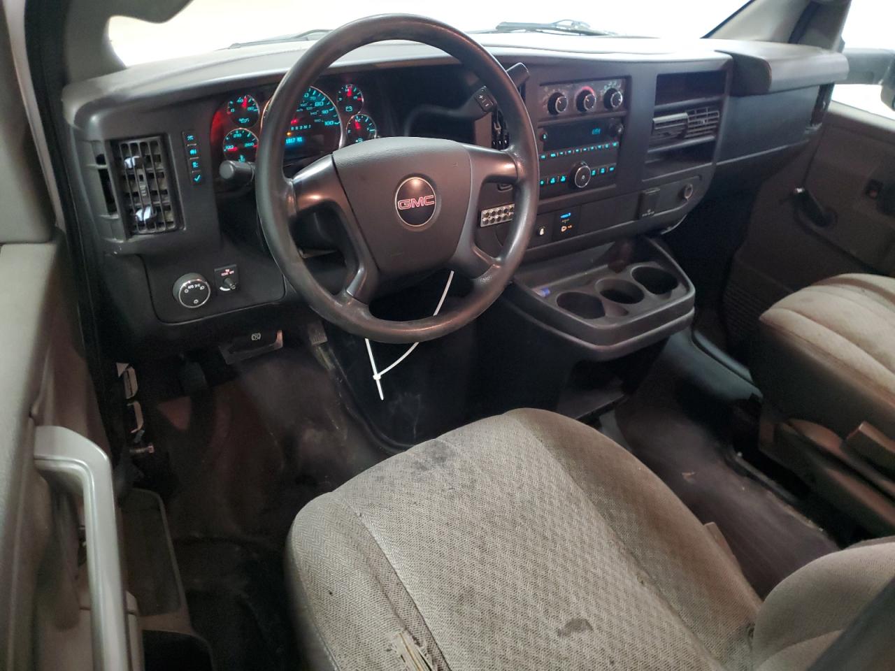 2016 GMC Savana Cutaway G3500 VIN: 1GD07RFF9G1313950 Lot: 60269395