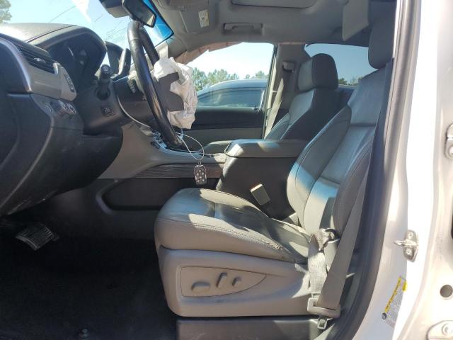  CHEVROLET SUBURBAN 2015 Biały