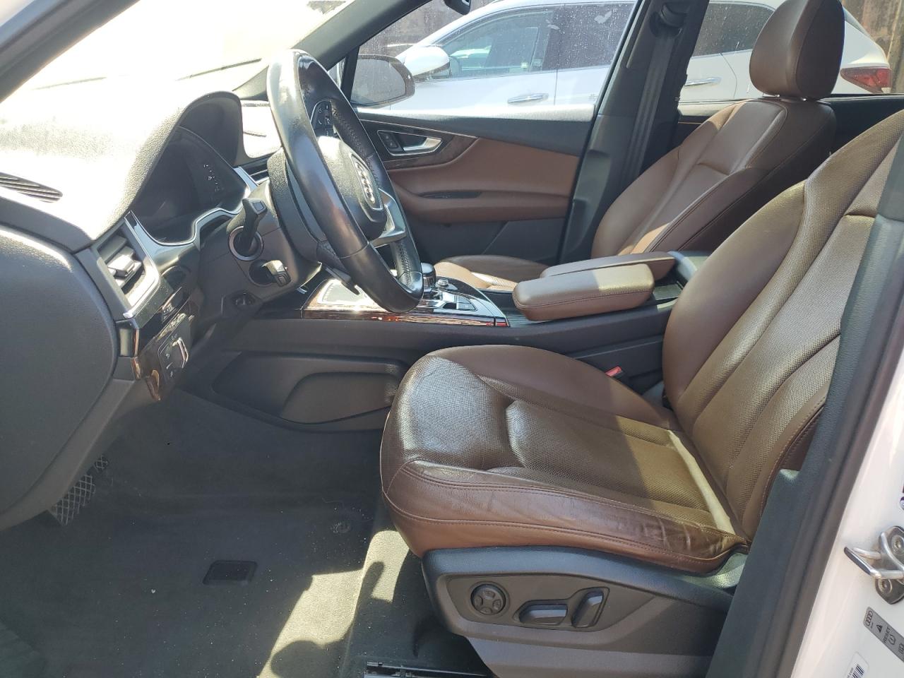 2017 Audi Q7 Premium Plus VIN: WA1LAAF78HD023075 Lot: 61737325