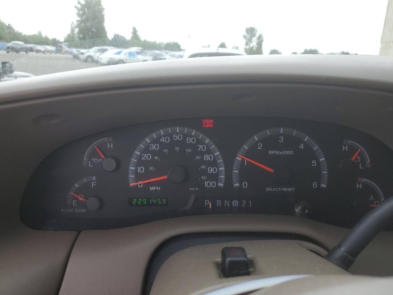 2001 Ford Expedition Eddie Bauer VIN: 1FMPU18L81LB27937 Lot: 59130755