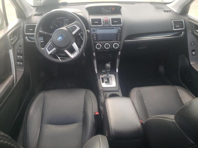  SUBARU FORESTER 2017 Silver