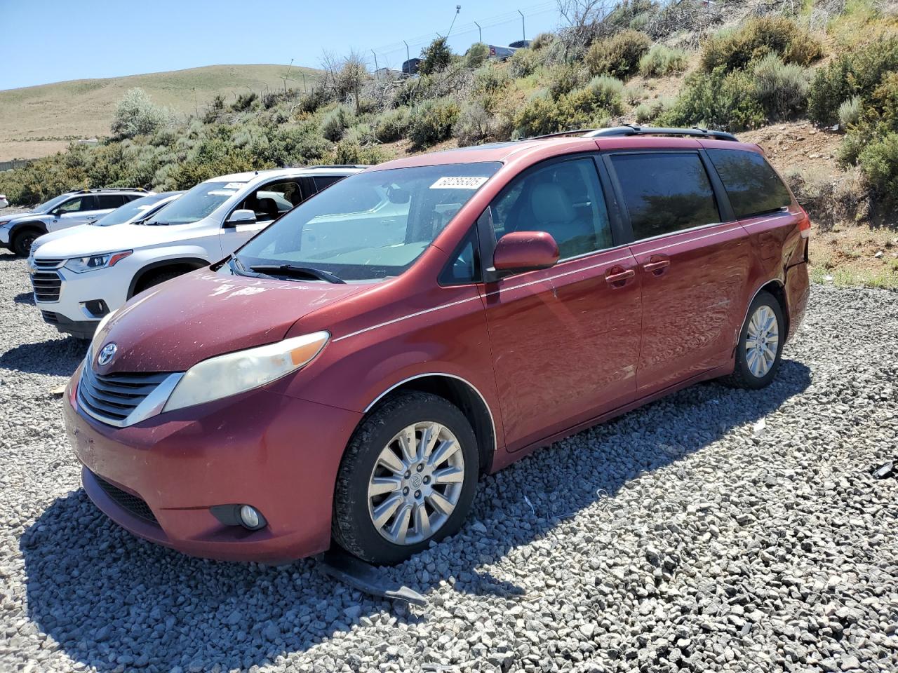 2012 Toyota Sienna Xle იყიდება Reno-ში, NV - Rear End