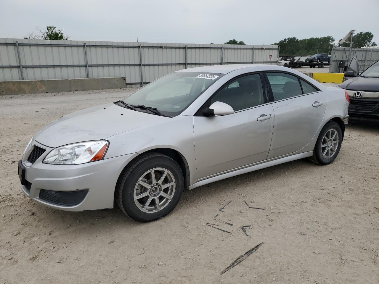 2010 Pontiac G6 de vânzare în Kansas City, KS - Rear End
