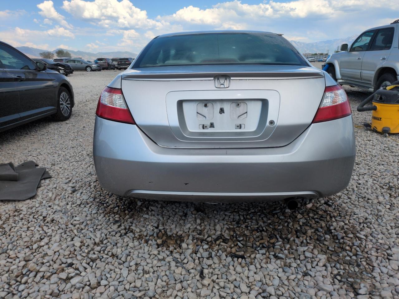 2007 Honda Civic Lx VIN: 2HGFG12657H545549 Lot: 62398885
