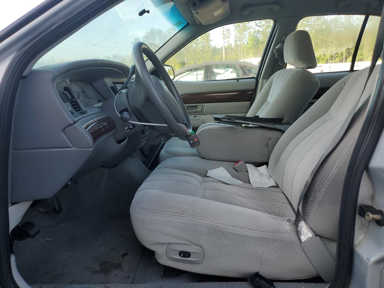 2003 Mercury Grand Marquis Gs VIN: 2MEFM74W03X644589 Lot: 61142285